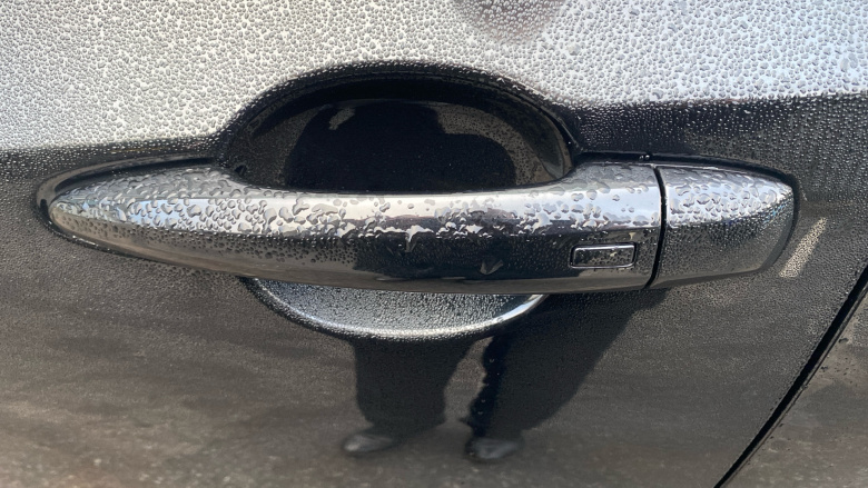 Nissan Juke 1.0 DiG-T N-Connecta 5dr DCT Petrol Hatchback